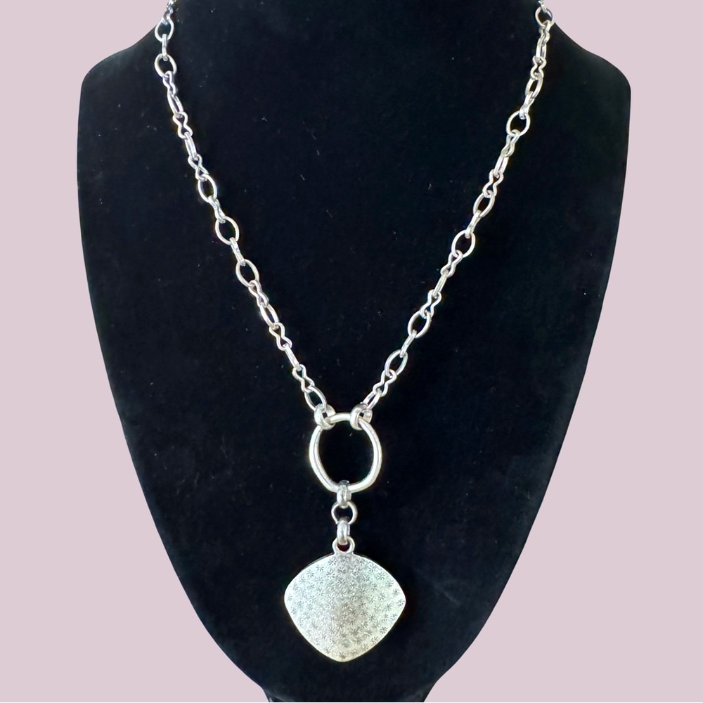Premier Designs Silver Tone Necklace